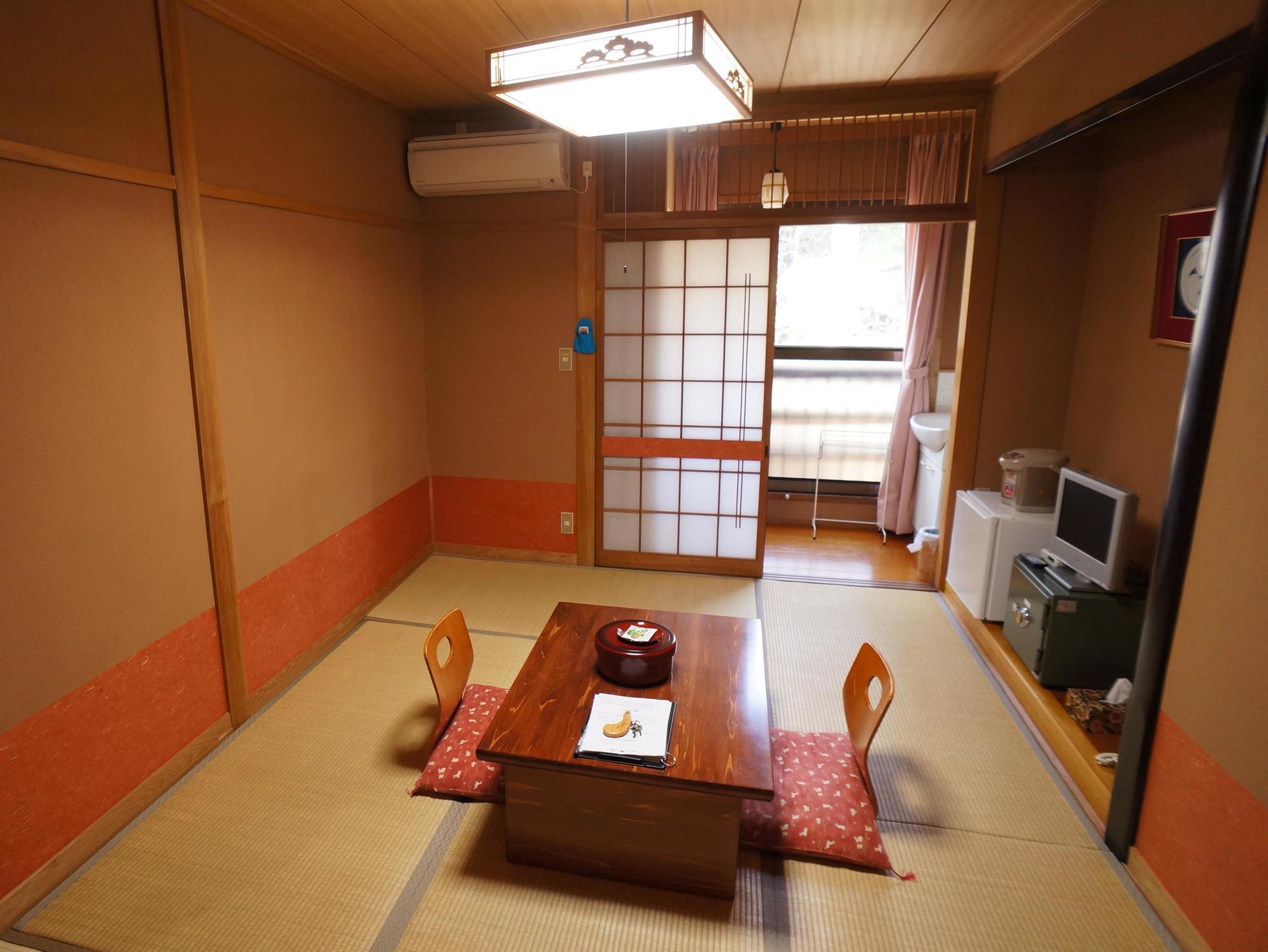 Ban-Ya Hot Spring Inn Yufu Esterno foto