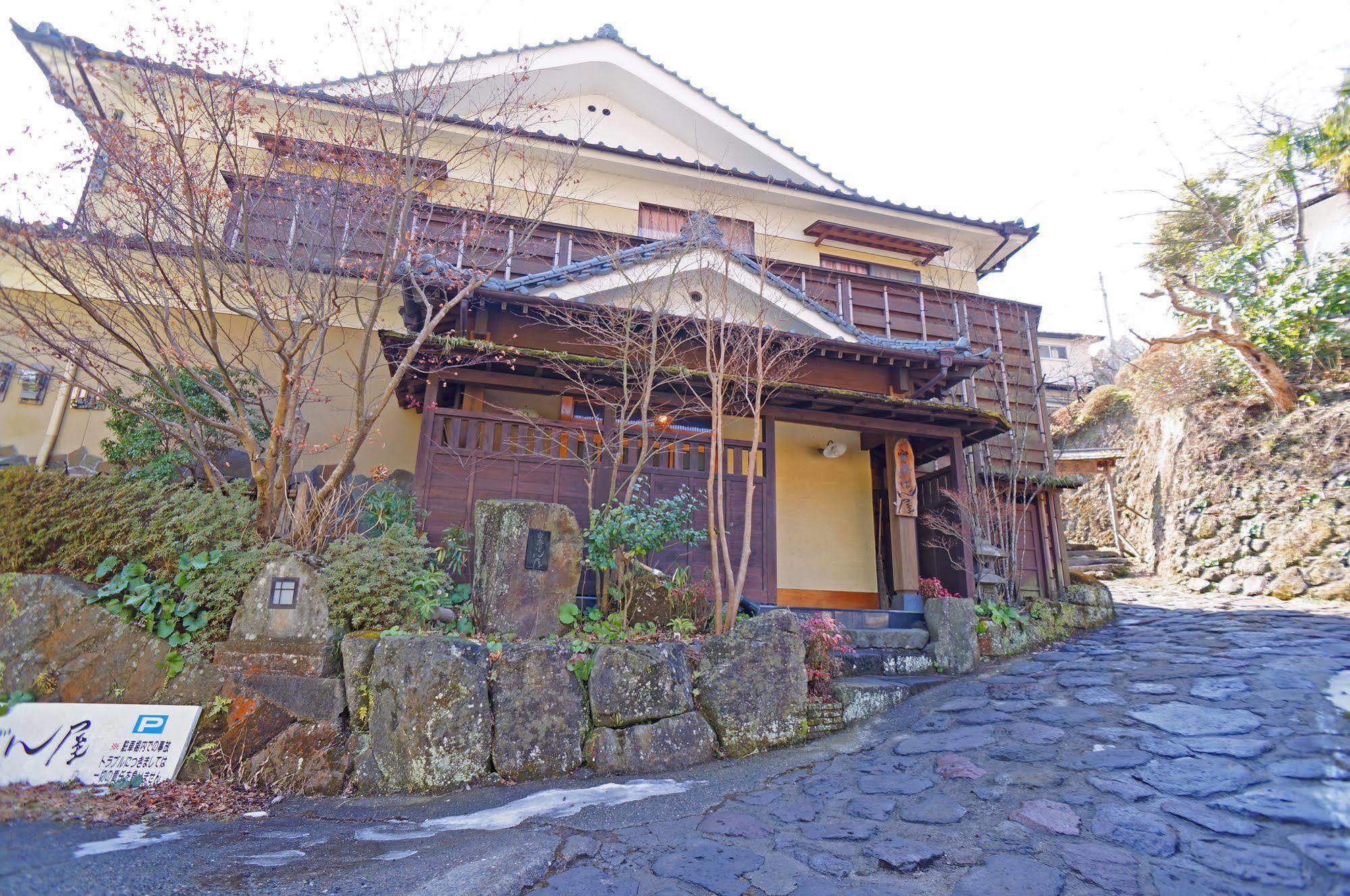 Ban-Ya Hot Spring Inn Yufu Esterno foto