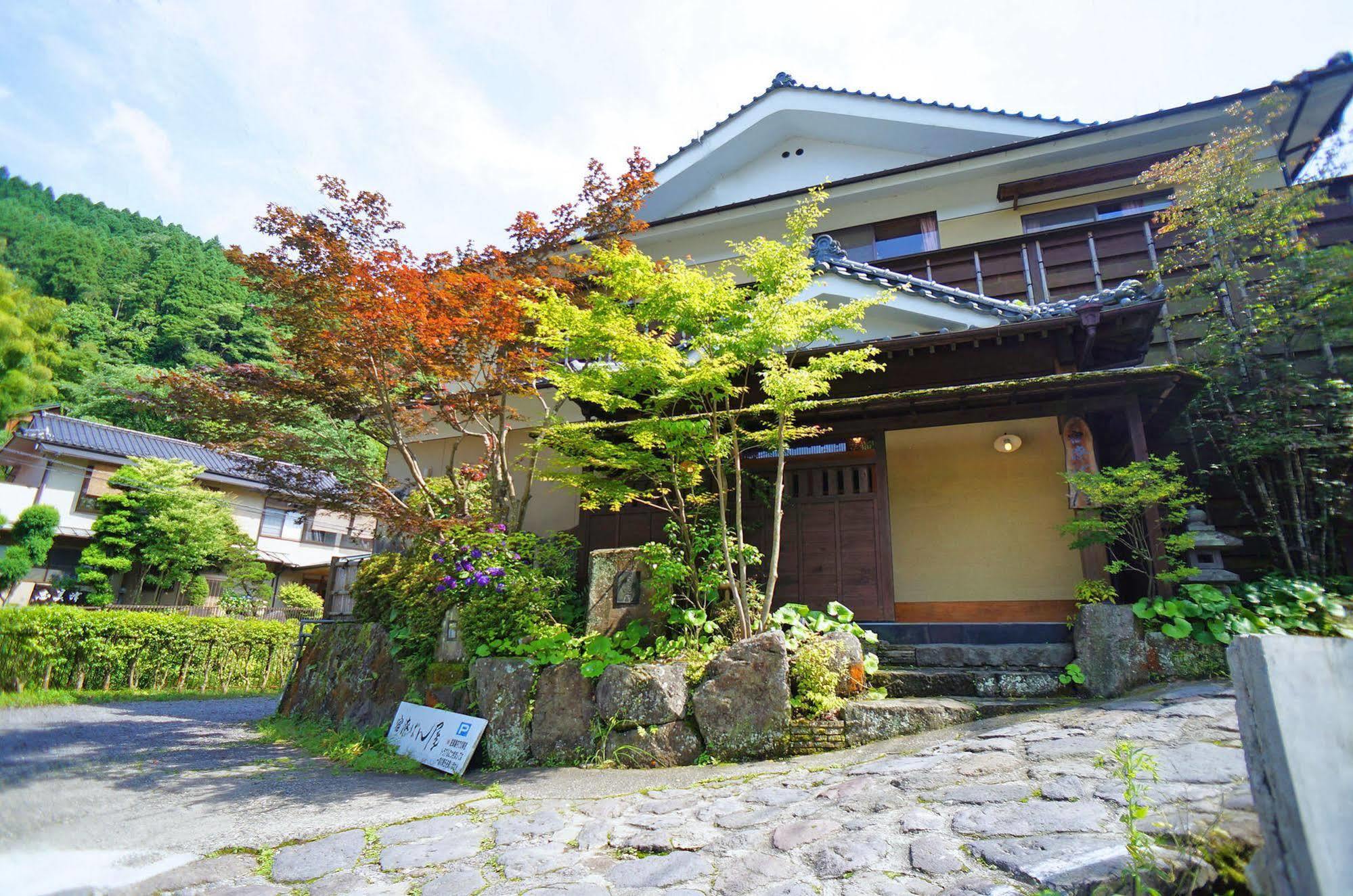 Ban-Ya Hot Spring Inn Yufu Esterno foto