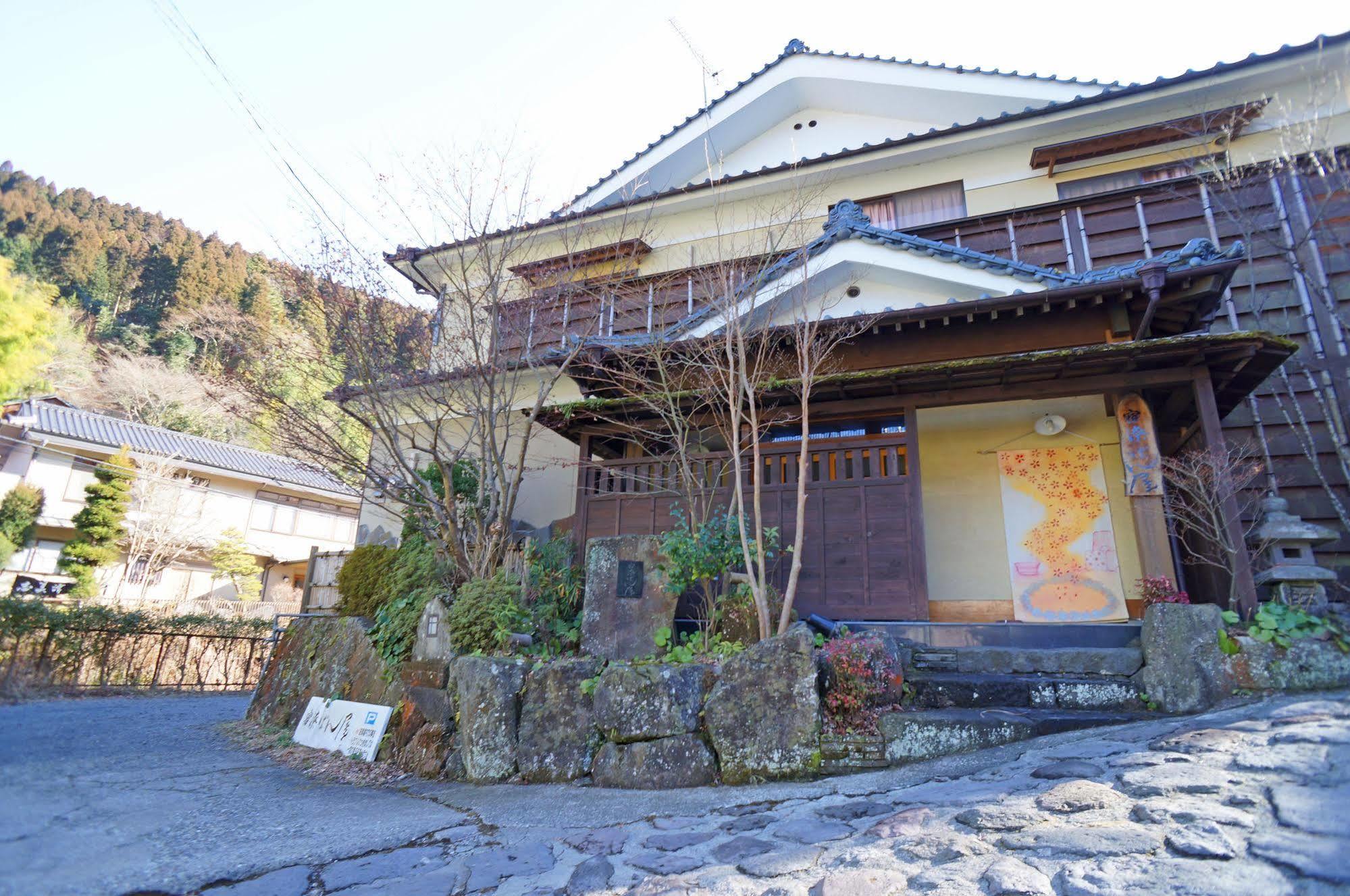 Ban-Ya Hot Spring Inn Yufu Esterno foto