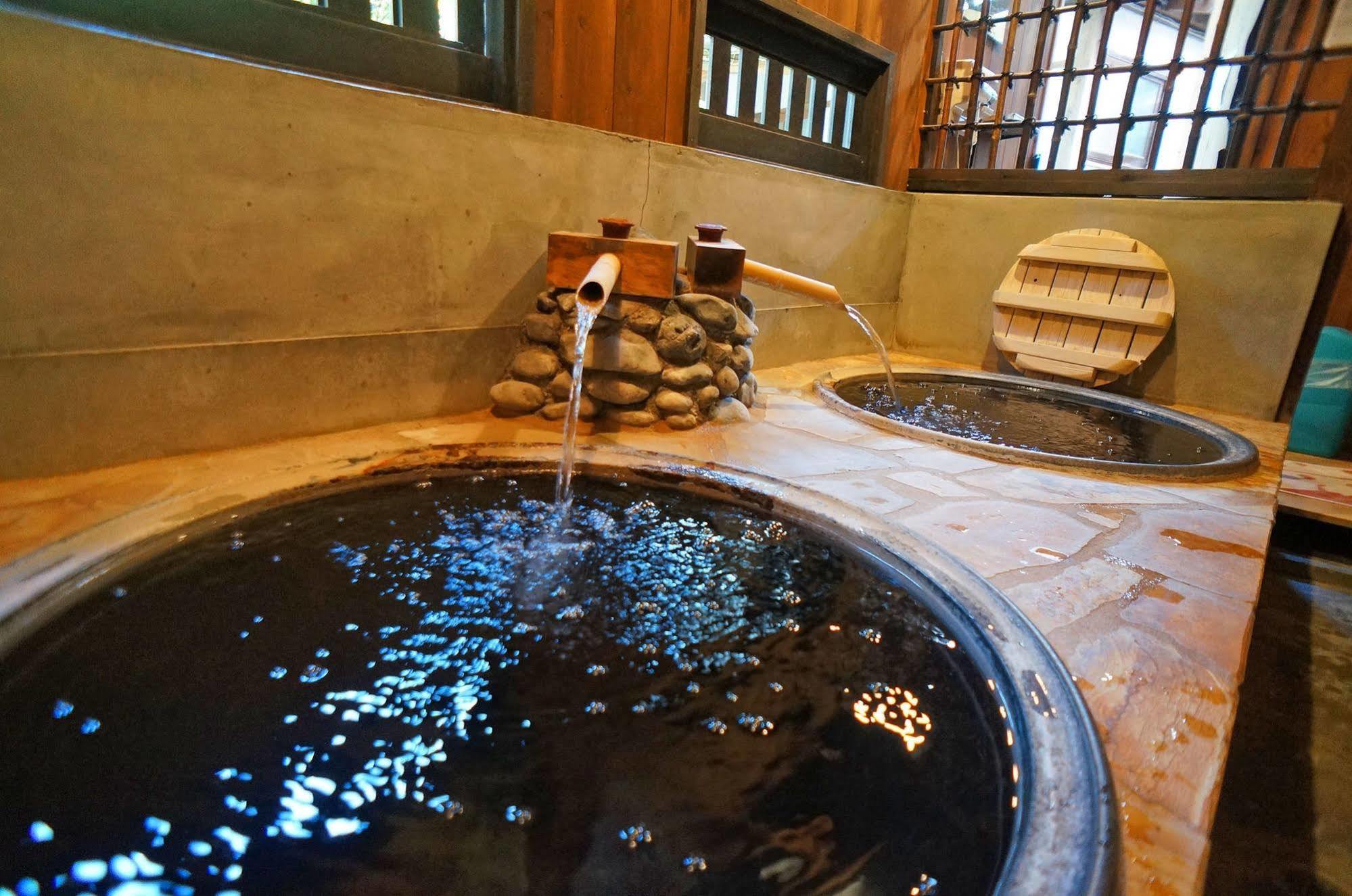 Ban-Ya Hot Spring Inn Yufu Esterno foto